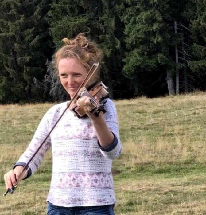 Rose Desmaisons au violon