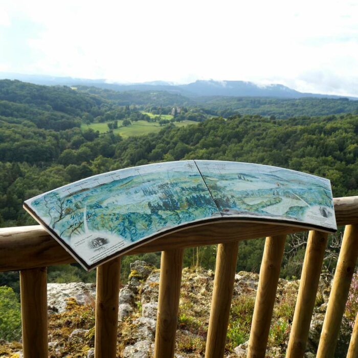 Table d'orientation en lave émaillée